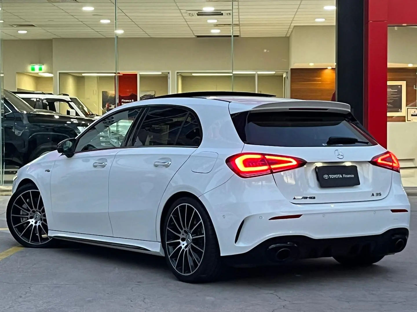 2020 Mercedes-Benz A-Class Gallery Image 6