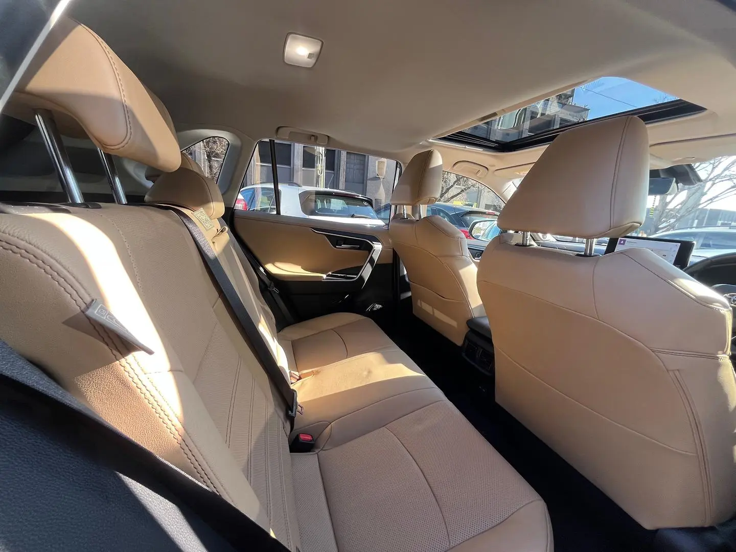 2024 Toyota RAV4 Gallery Image 30
