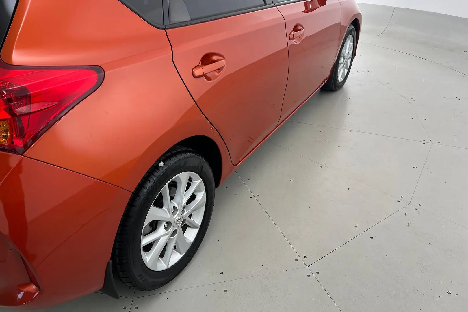 2014 Toyota Corolla Gallery Image 5