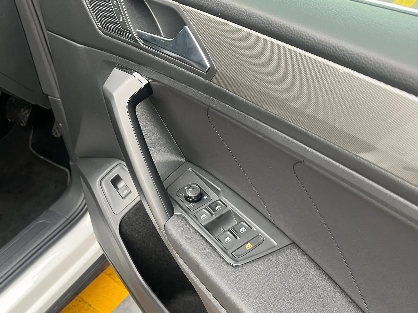 2023 Volkswagen Tiguan Gallery Image 15