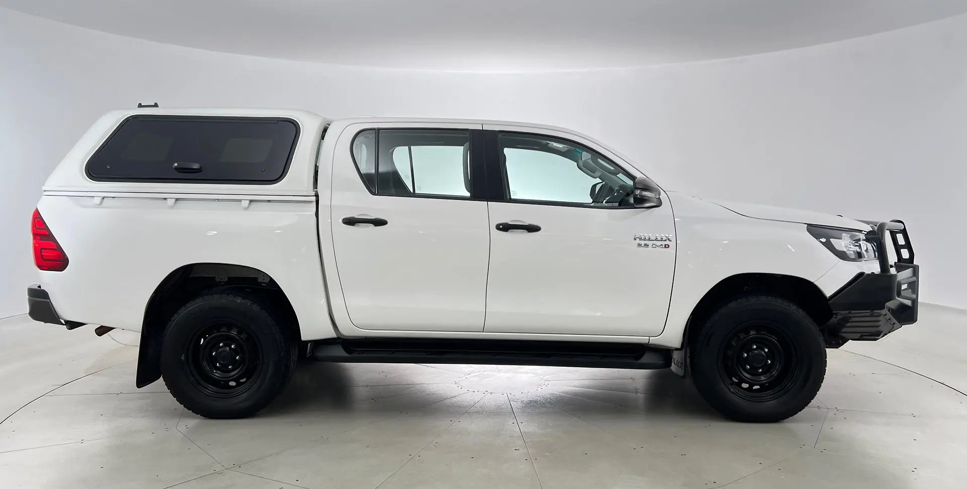 2021 Toyota Hilux Gallery Image 3