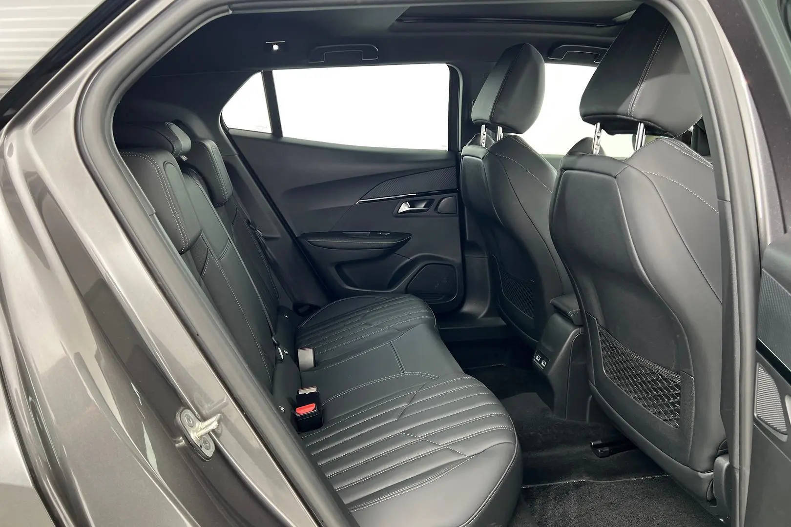 2022 Peugeot 2008 Gallery Image 13