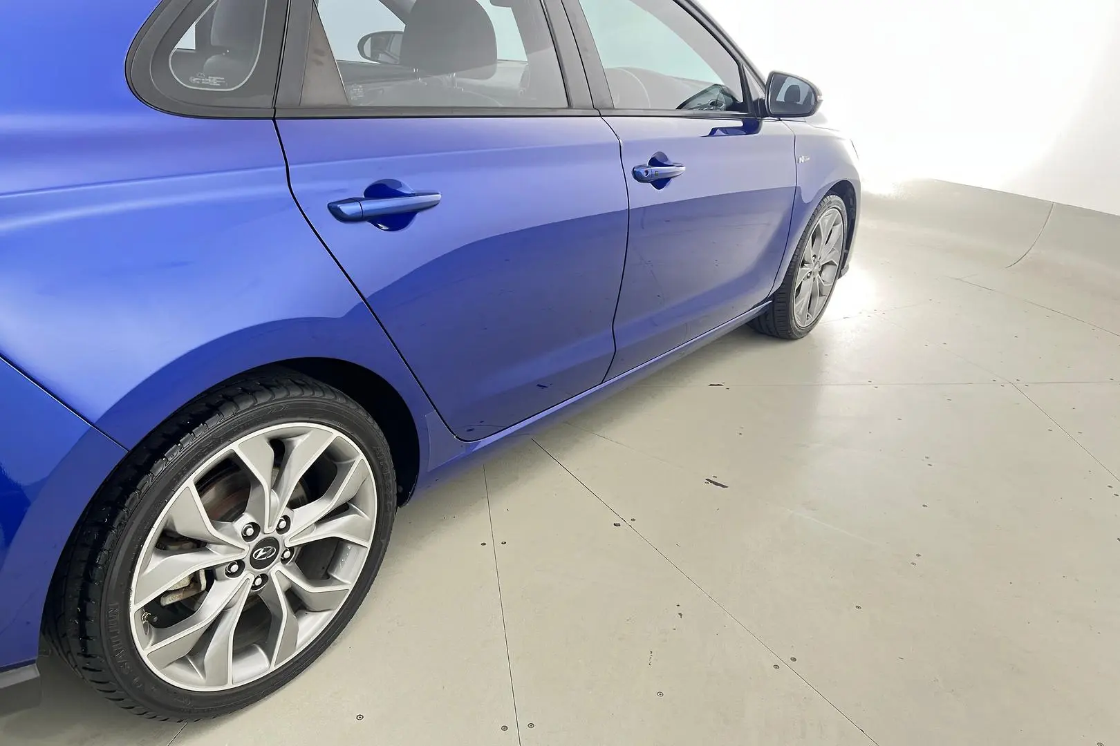 2020 Hyundai i30 Gallery Image 9