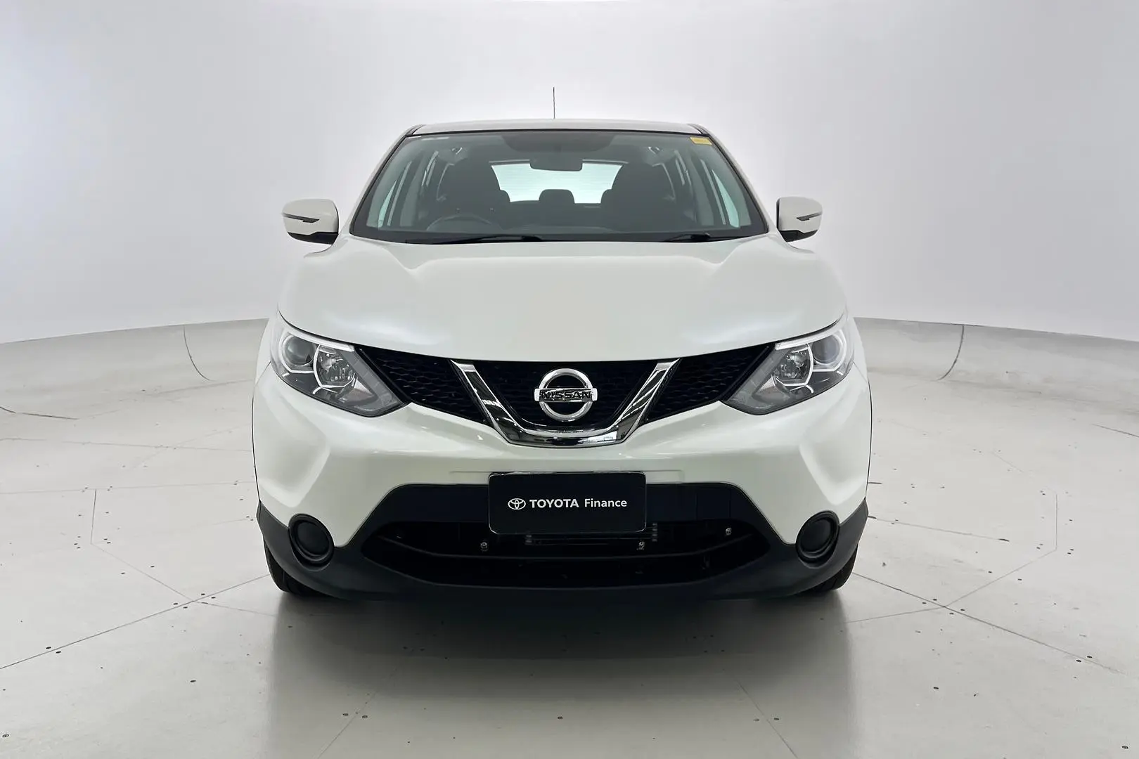 2015 Nissan QASHQAI Gallery Image 10