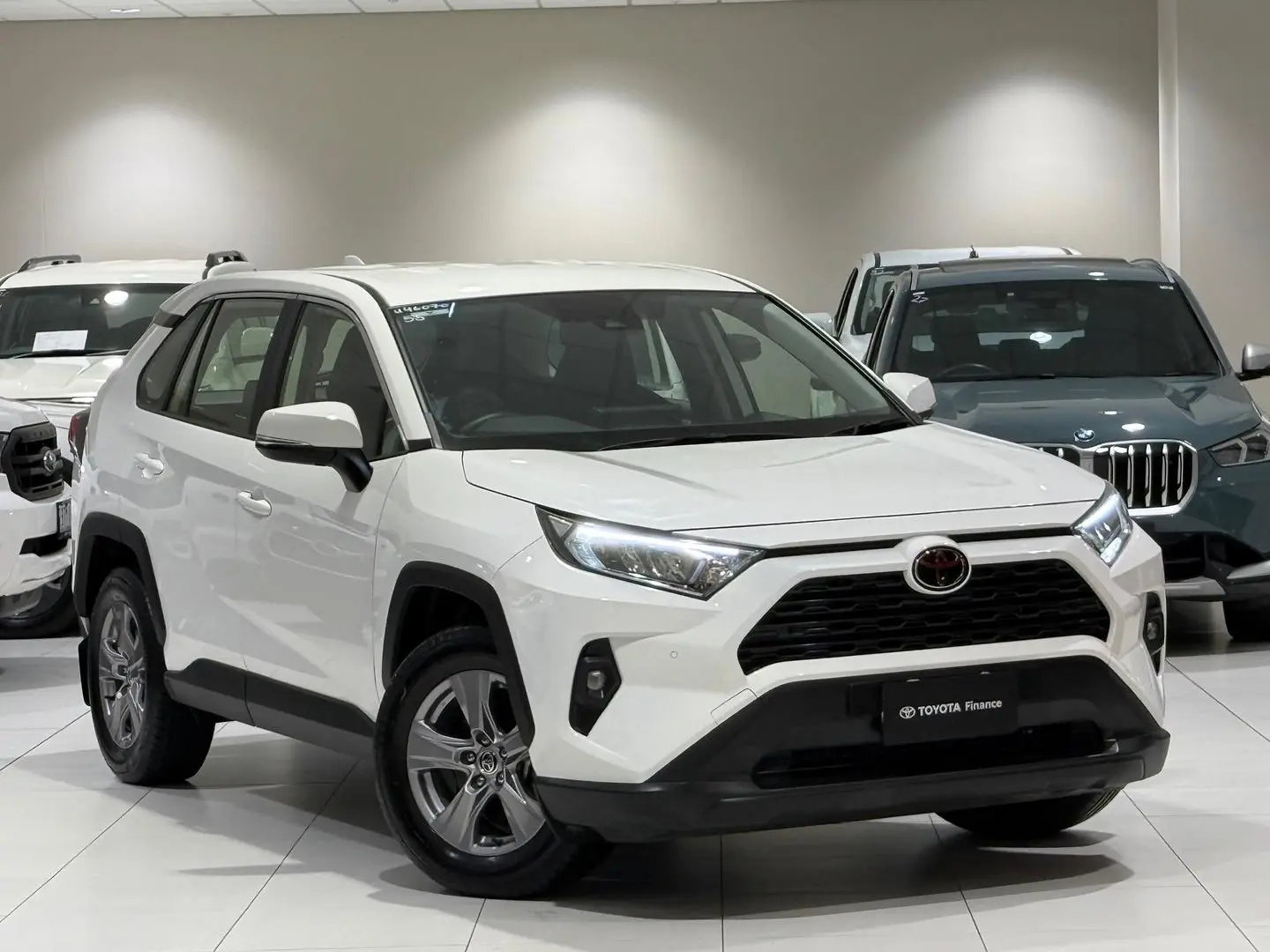 2022 Toyota RAV4 Gallery Image 1