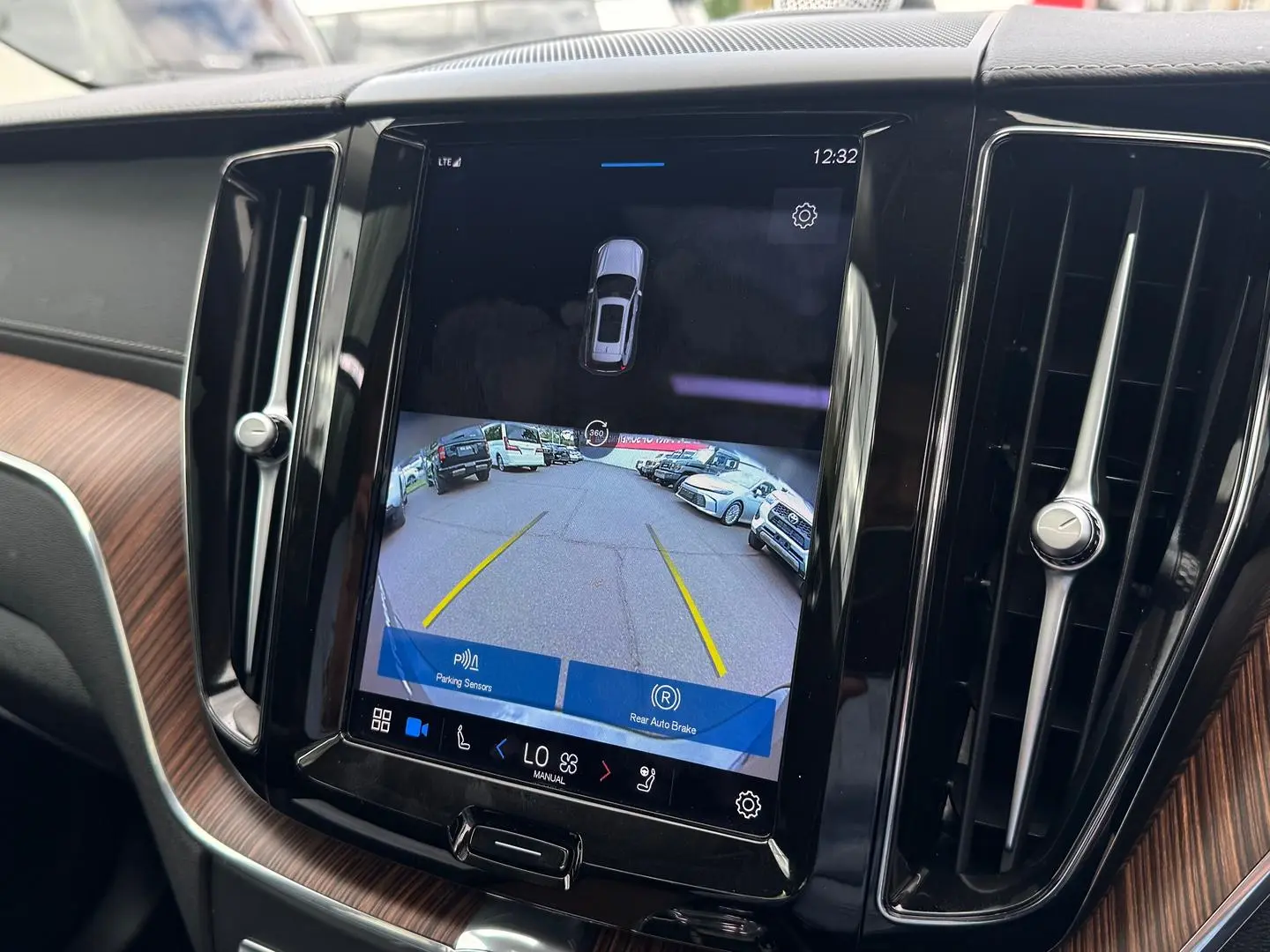 2022 Volvo XC60 Gallery Image 19