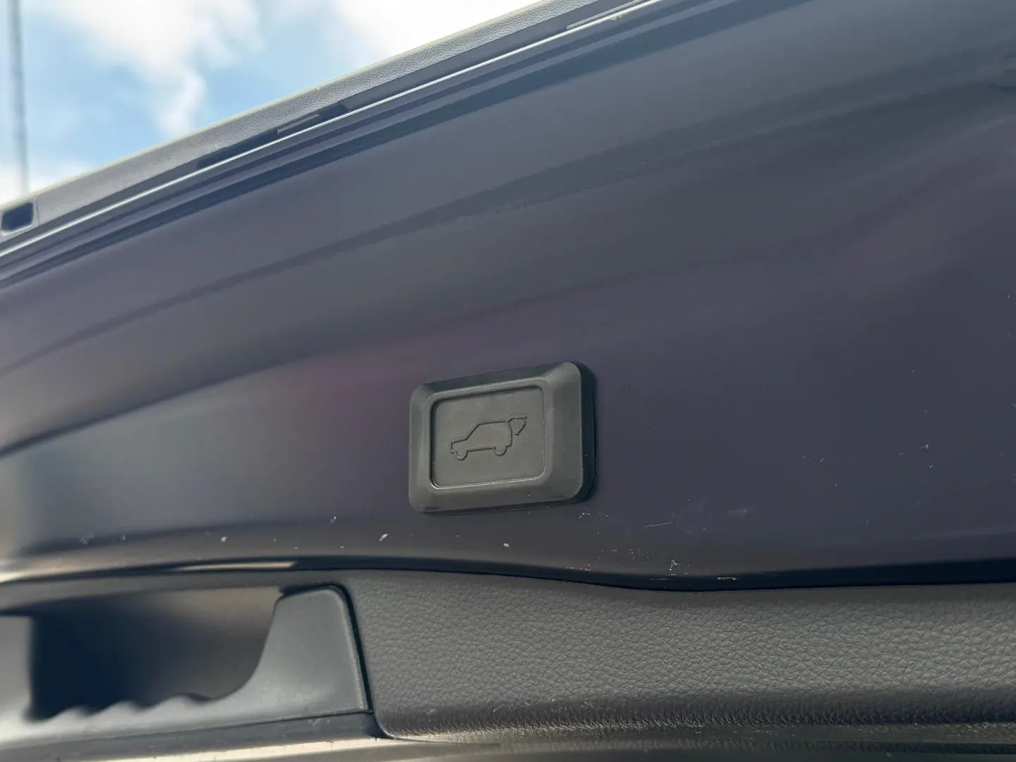 2022 Toyota RAV4 Gallery Image 31