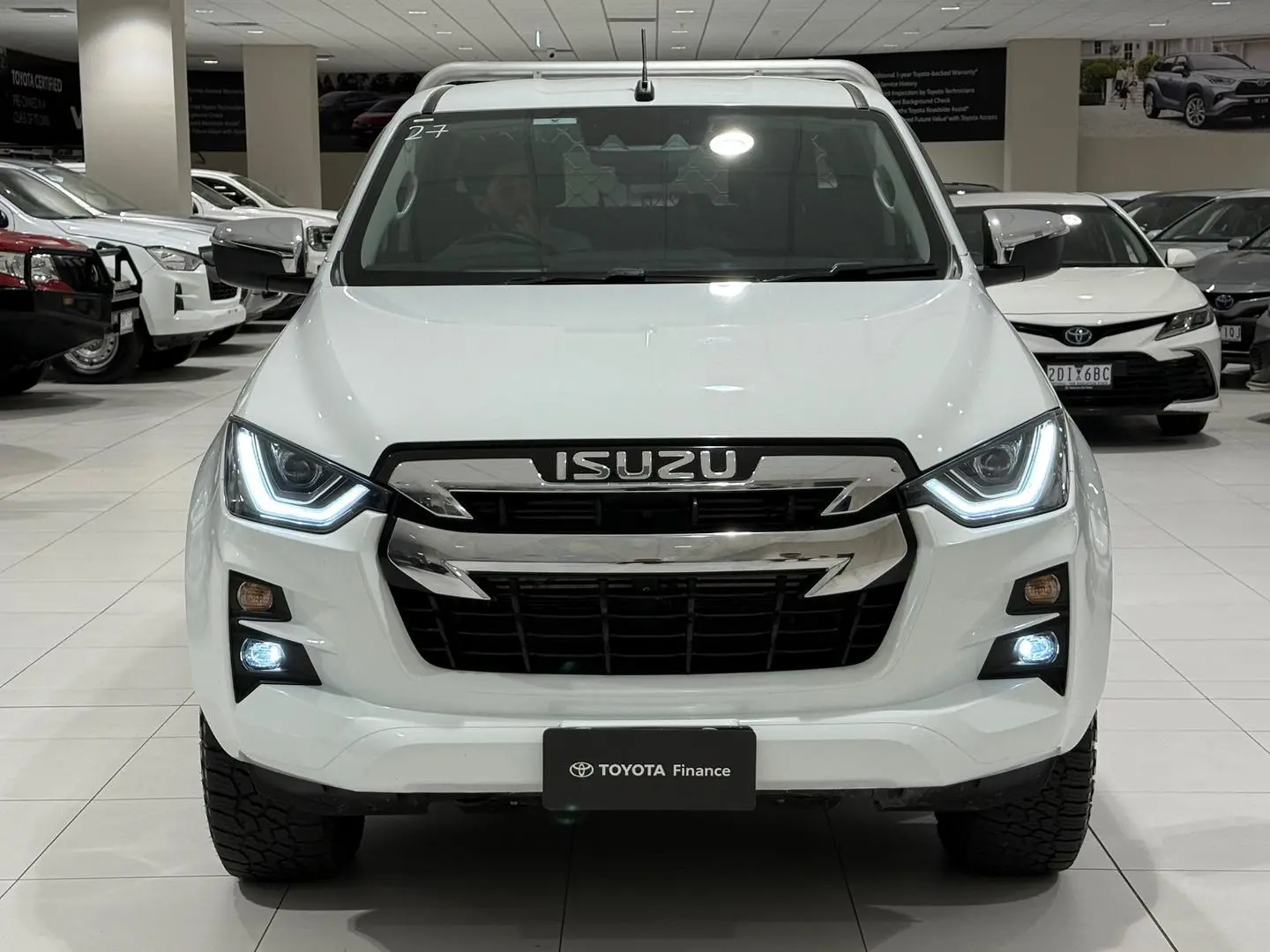 2022 Isuzu D-MAX Gallery Image 4