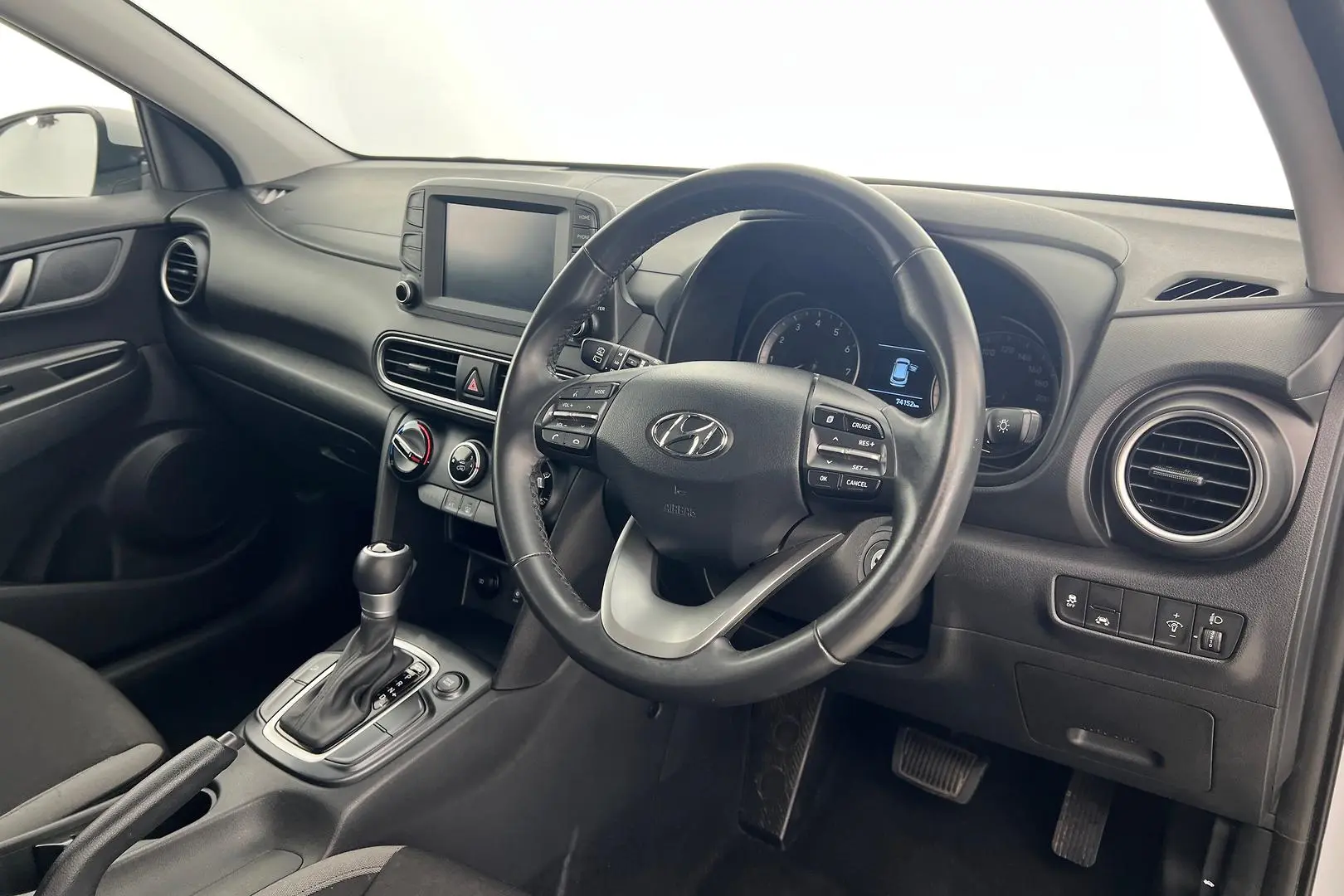 2020 Hyundai Kona Gallery Image 13