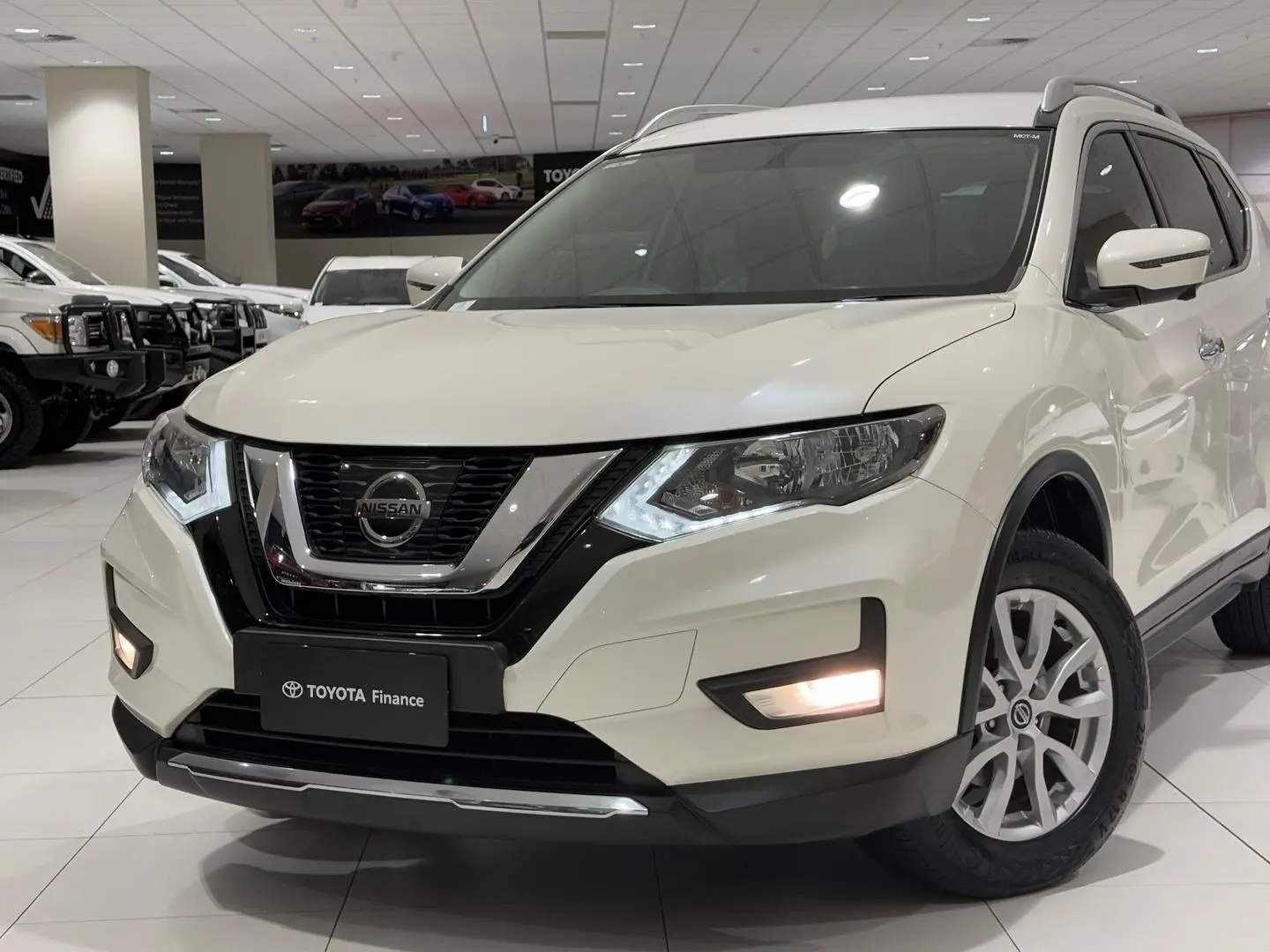 2020 Nissan X-Trail Gallery Image 7