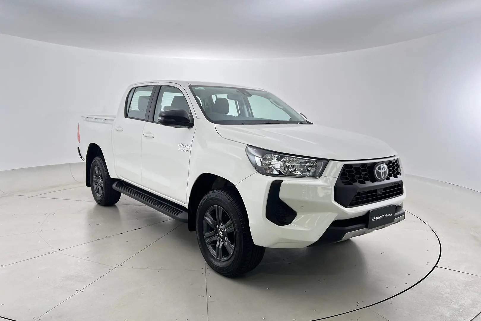 2024 Toyota Hilux Gallery Image 1