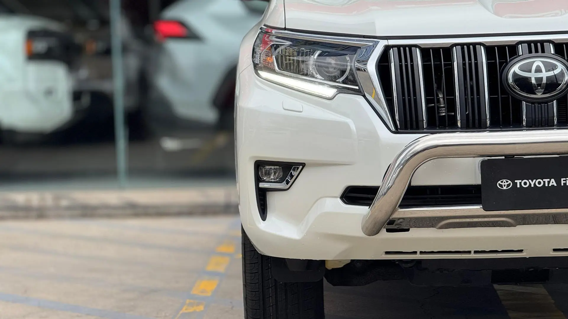 2022 Toyota Landcruiser Prado Gallery Image 11