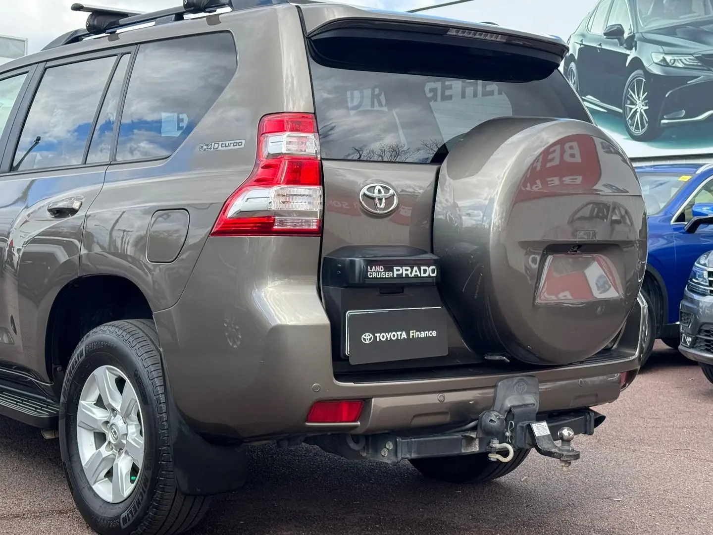 2014 Toyota Landcruiser Prado Gallery Image 8