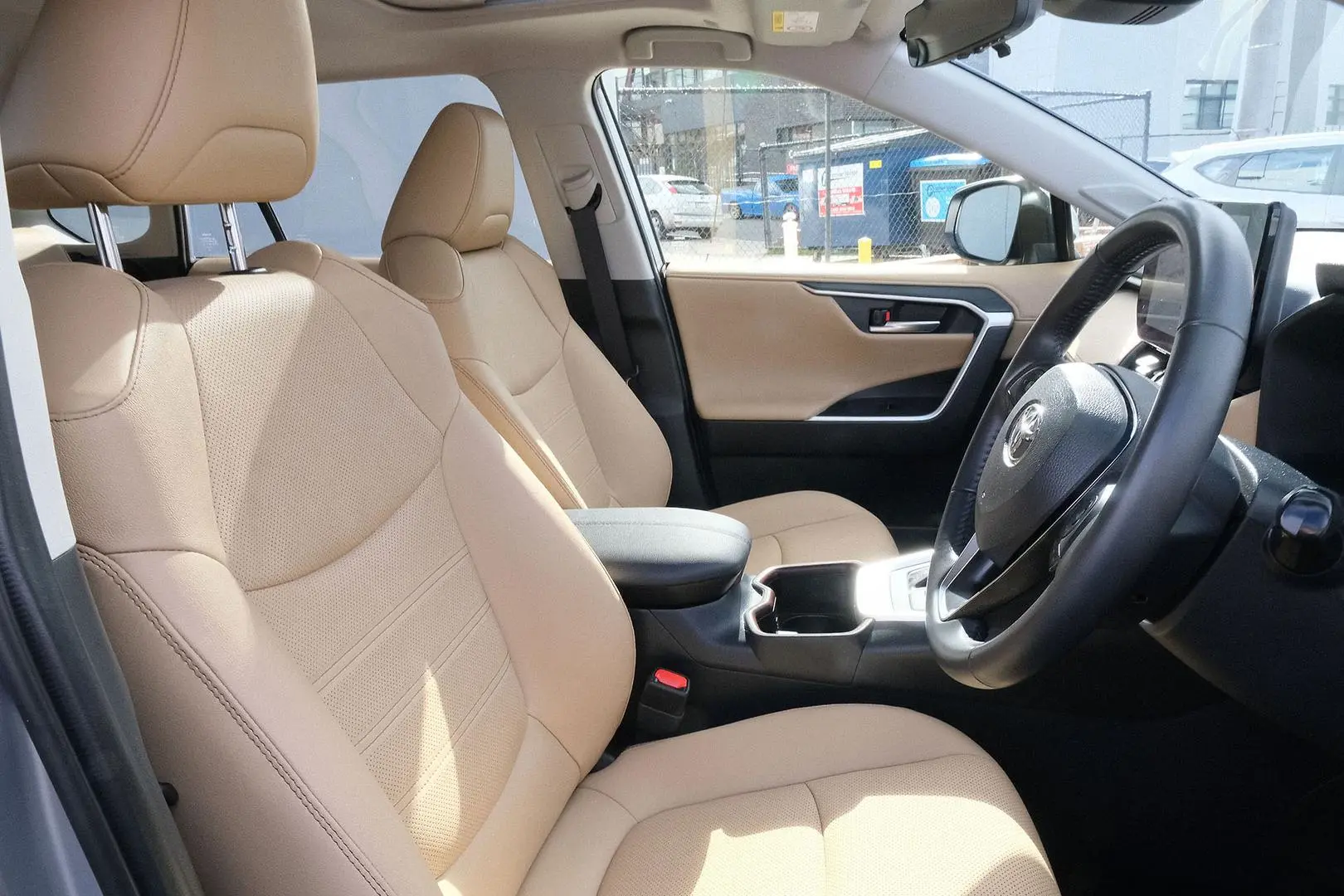 2024 Toyota RAV4 Gallery Image 13