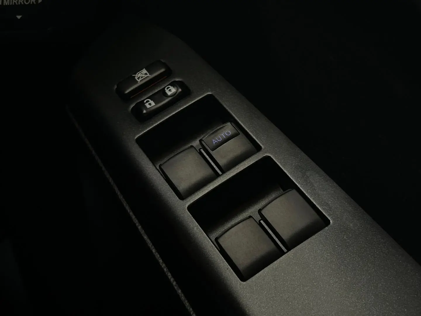 2017 Toyota RAV4 Gallery Image 19