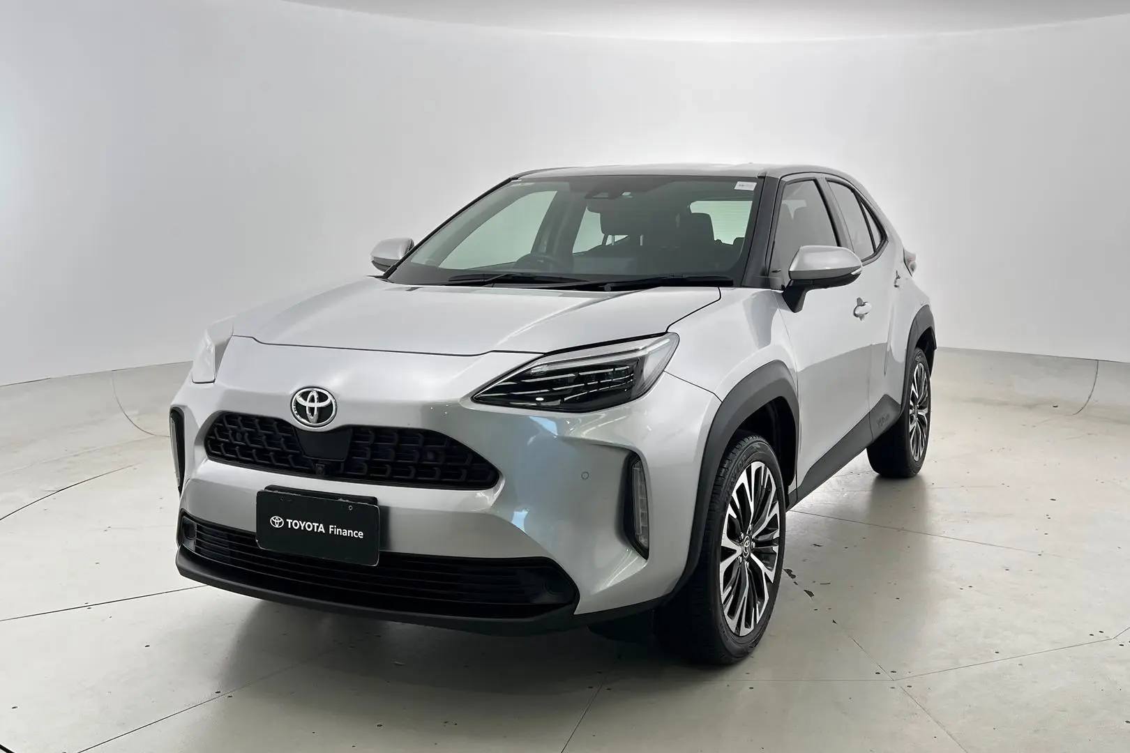 2022 Toyota Yaris Cross Gallery Image 2