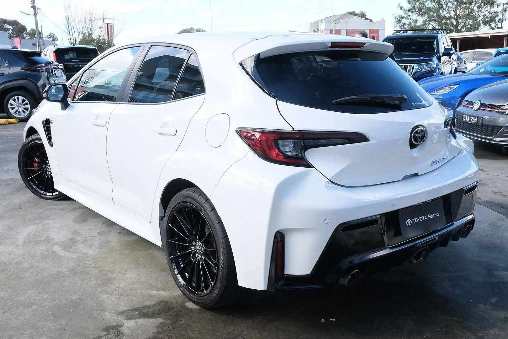 2022 Toyota Corolla Gallery Image 2