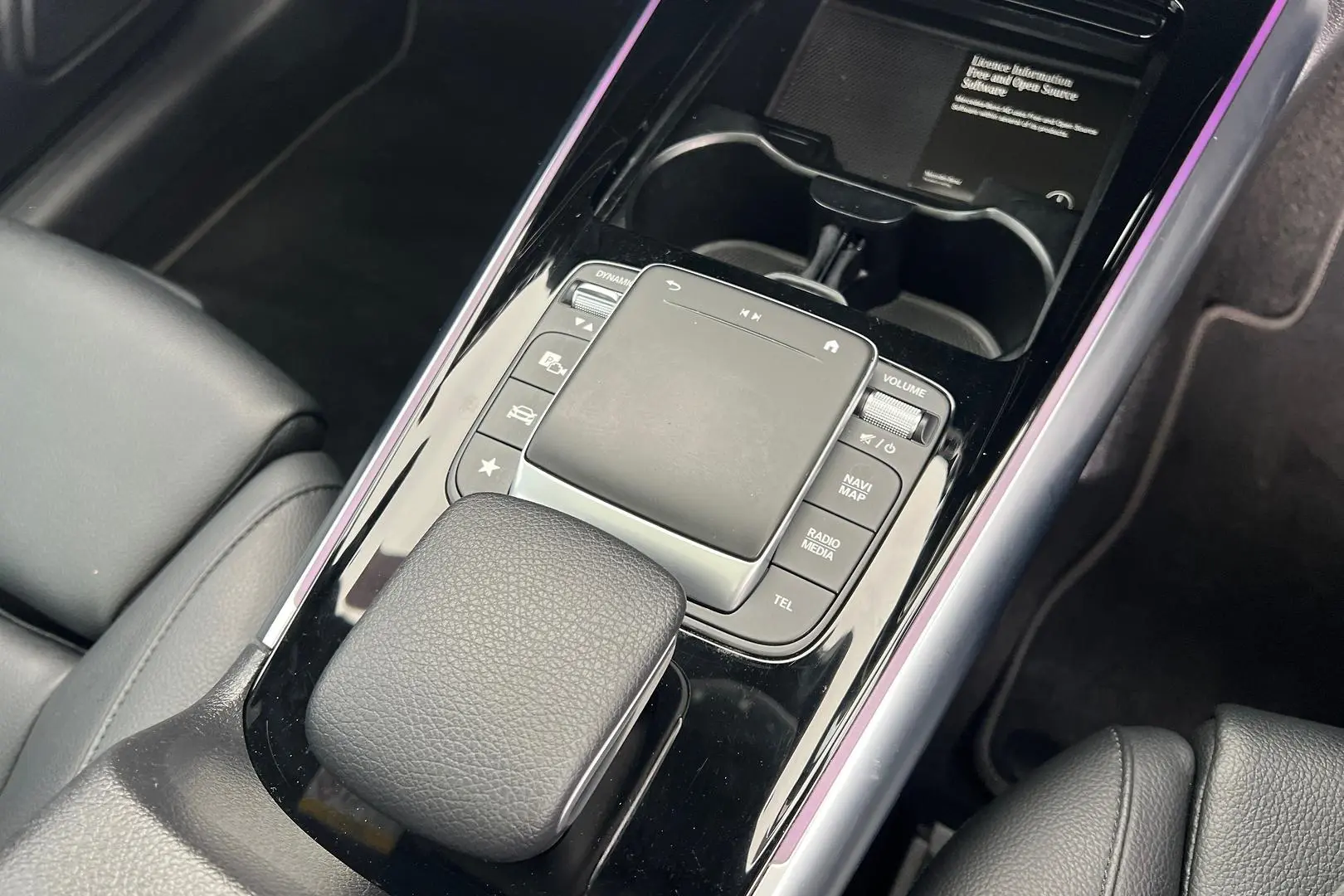 2021 Mercedes-Benz GLA-Class Gallery Image 21