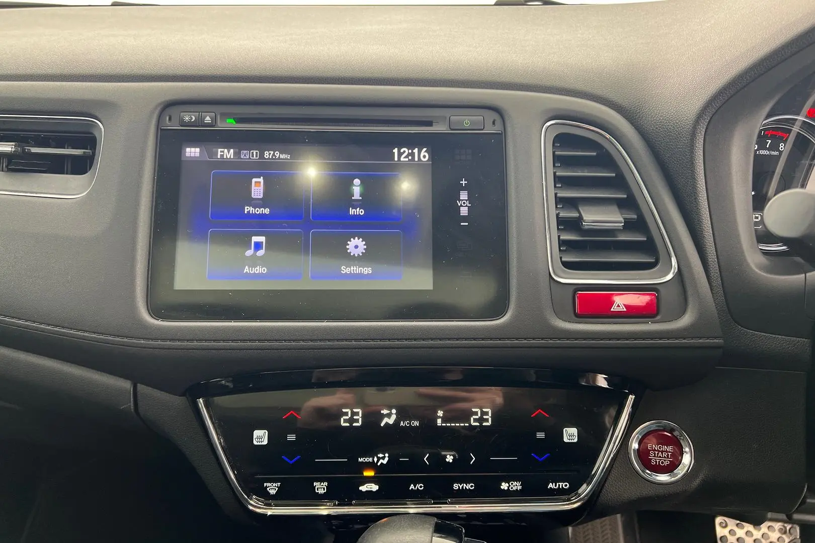 2016 Honda HR-V Gallery Image 21