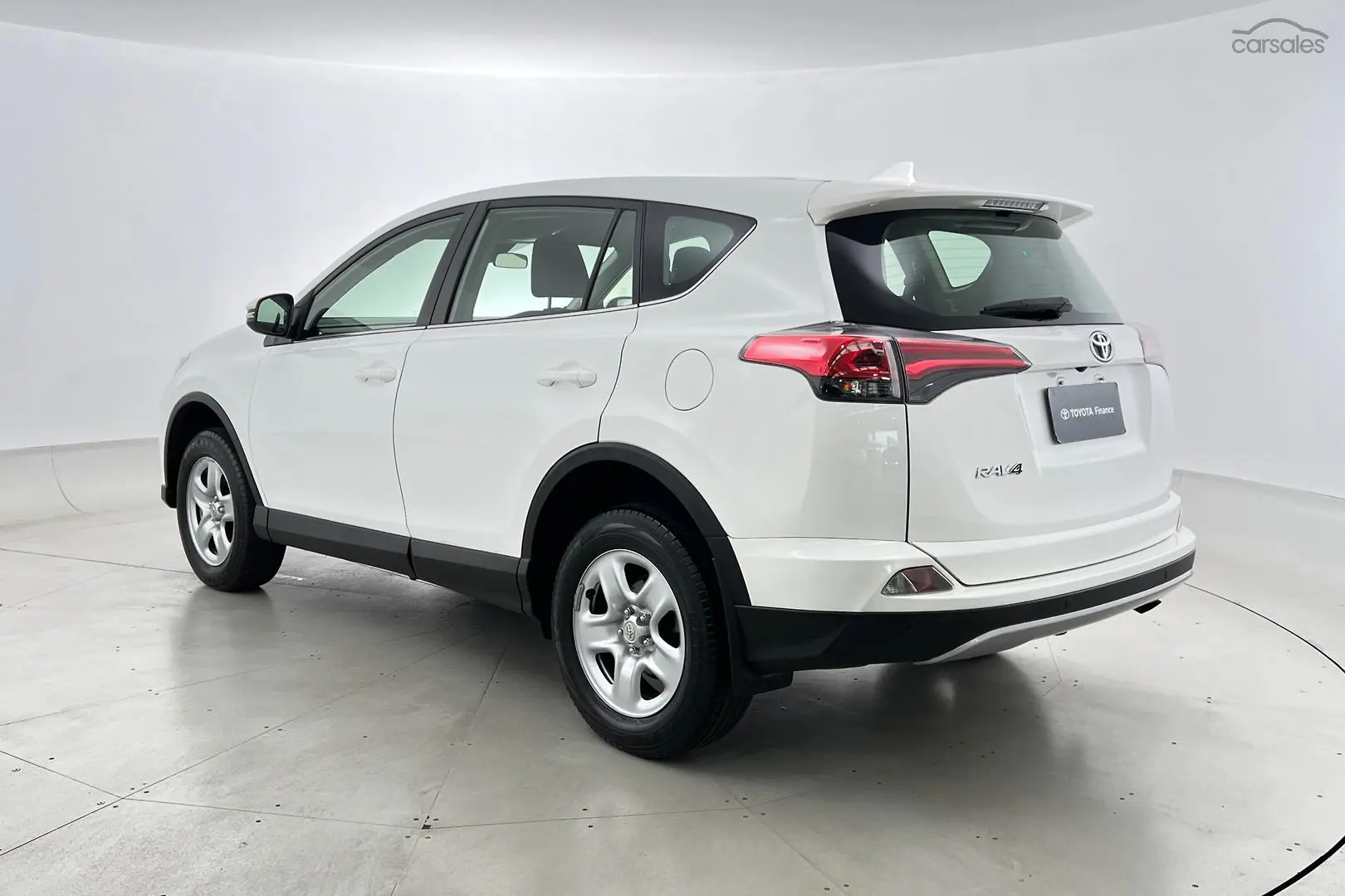 2019 Toyota RAV4 Image 9