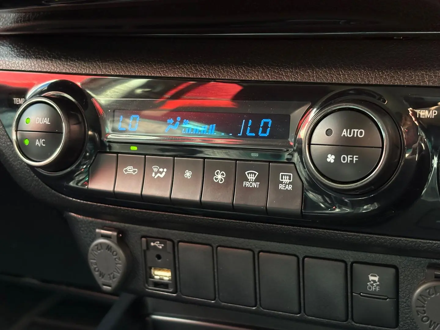 2022 Toyota Hilux Gallery Image 22