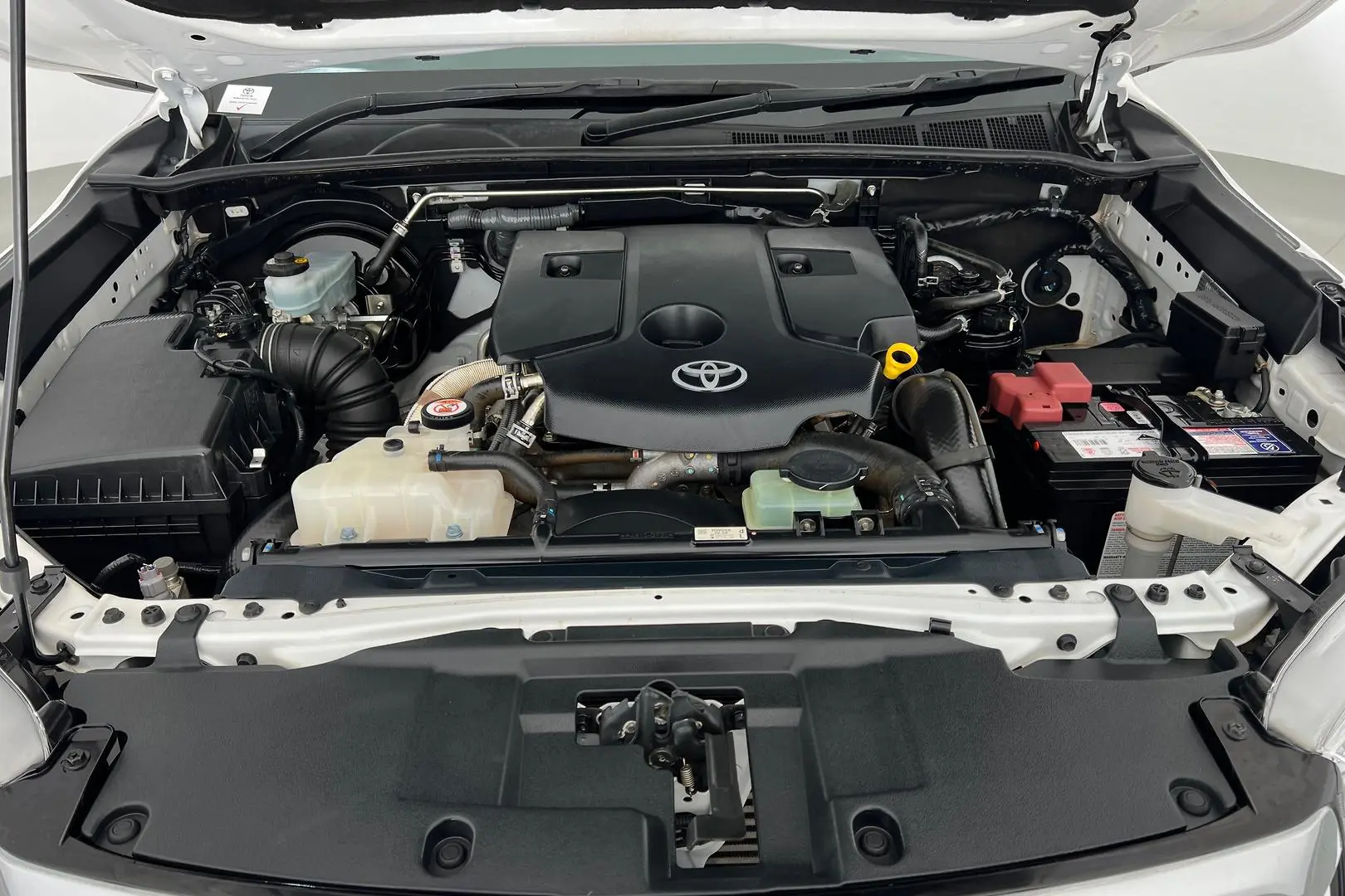 2018 Toyota Hilux Gallery Image 16