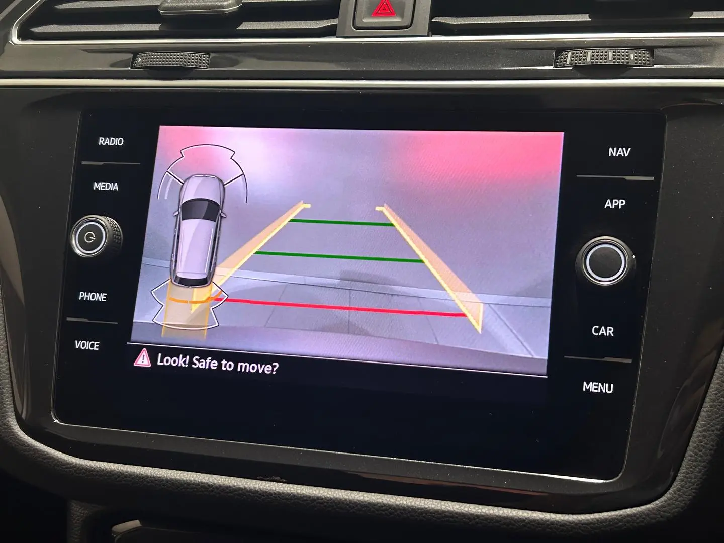 2023 Volkswagen Tiguan Gallery Image 16