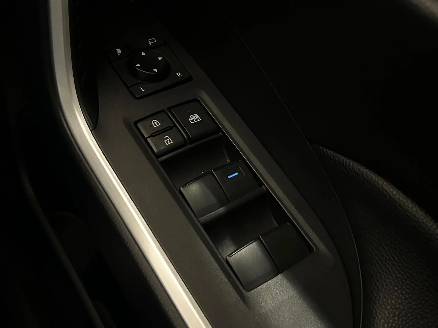 2021 Toyota RAV4 Gallery Image 21
