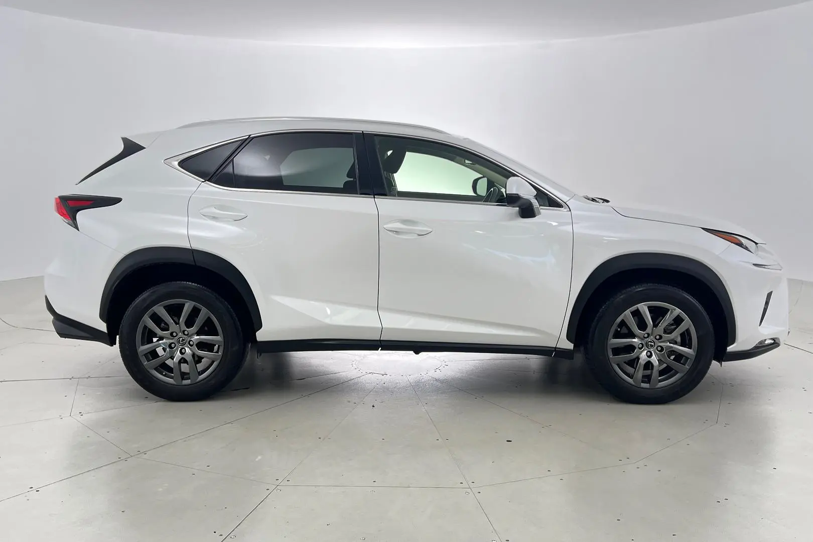 2020 Lexus NX Gallery Image 4