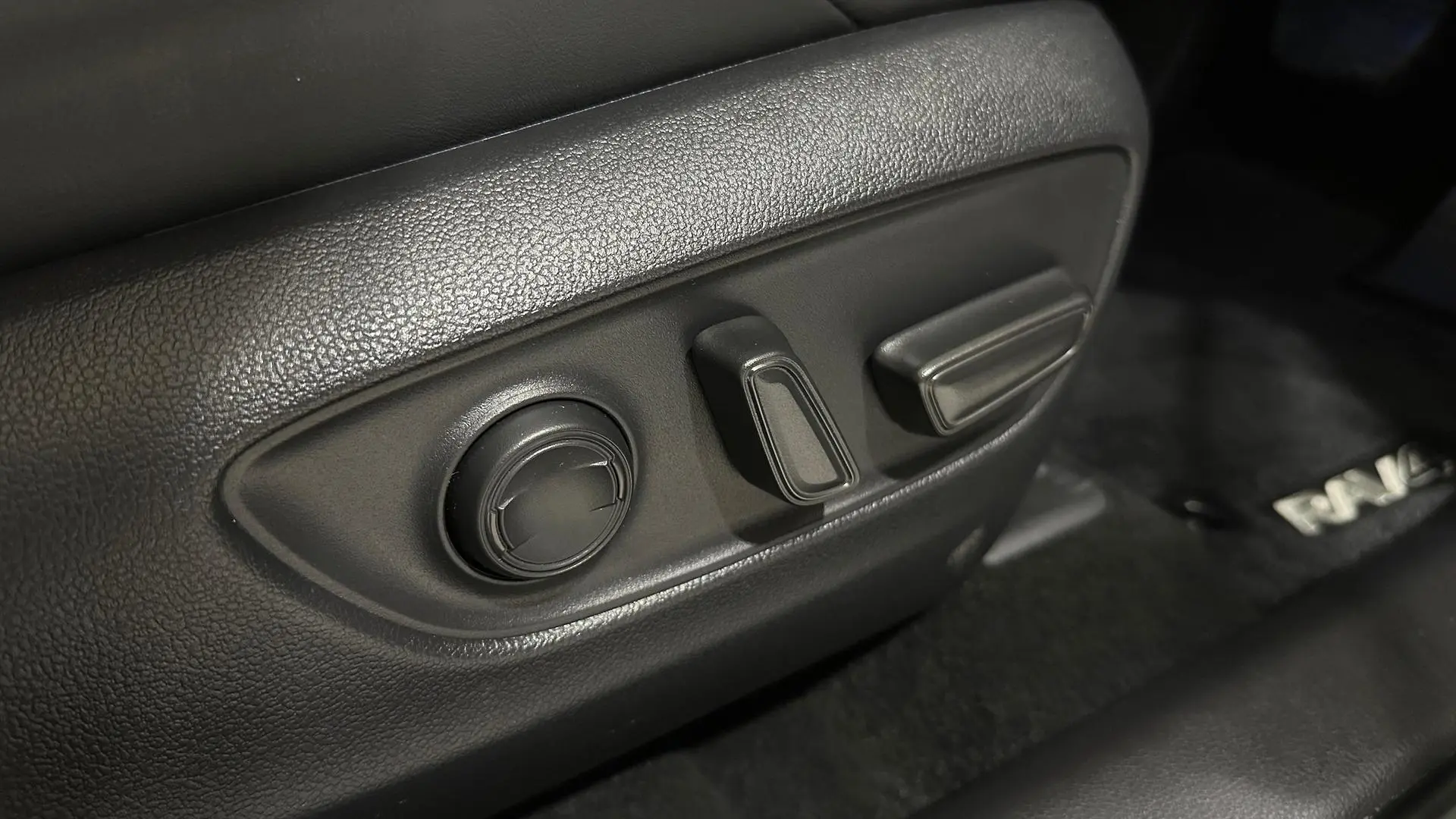2024 Toyota RAV4 Gallery Image 14