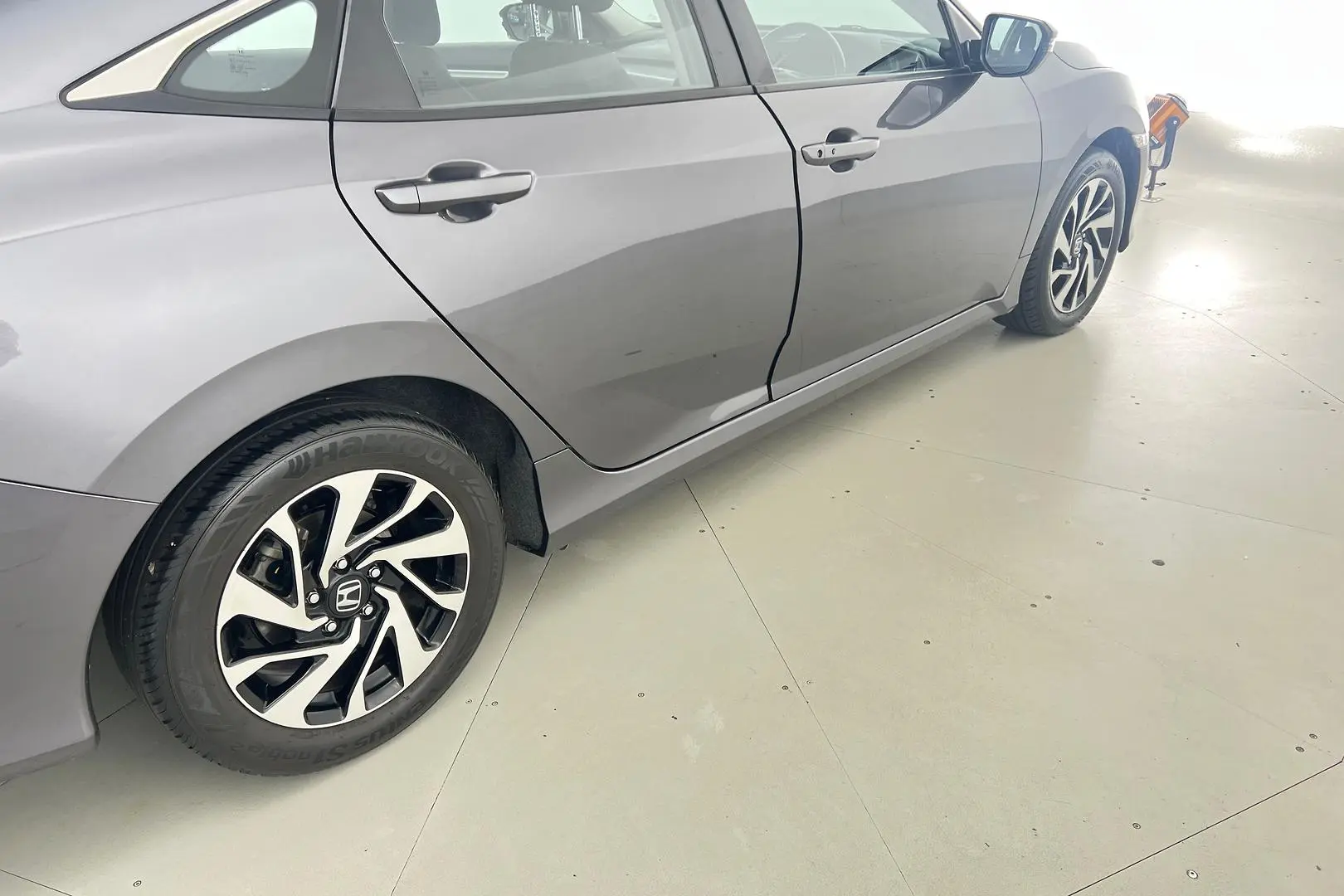 2018 Honda Civic Gallery Image 5
