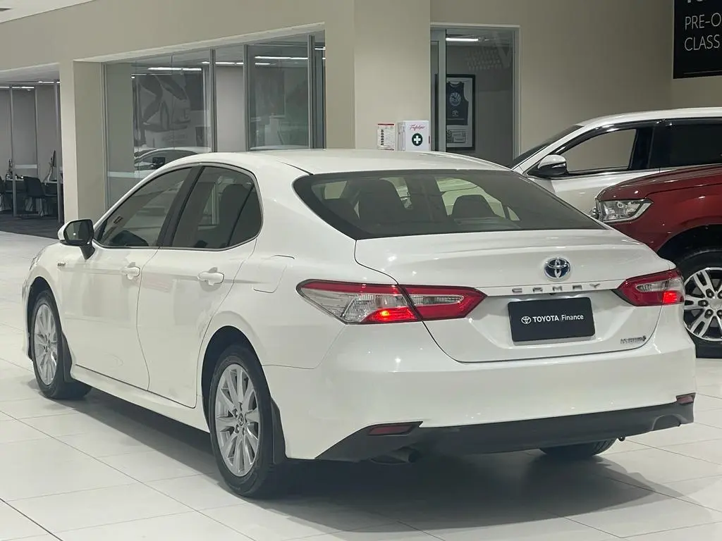 2020 Toyota Camry Gallery Image 8