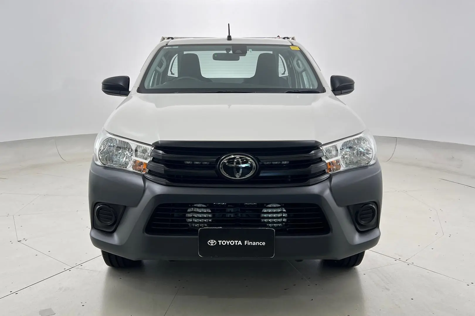 2020 Toyota Hilux Gallery Image 10