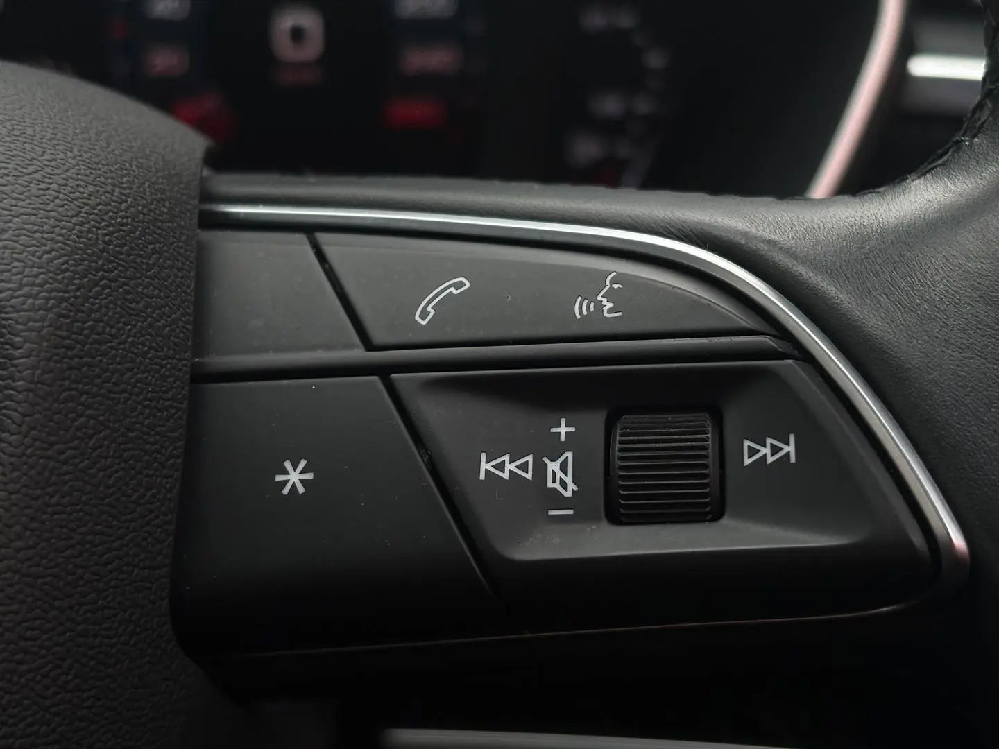 2020 Audi Q3 Gallery Image 21