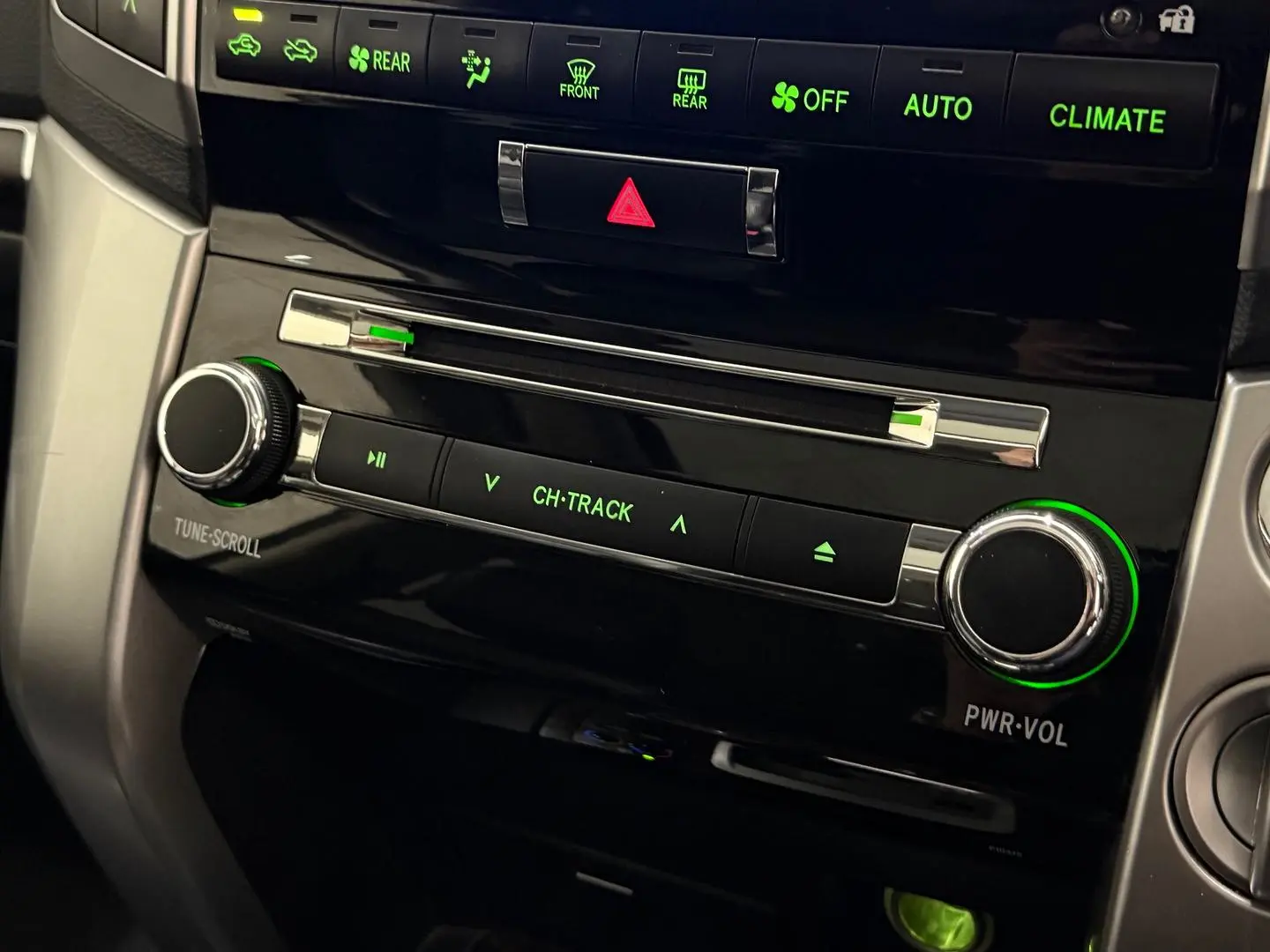 2013 Toyota Landcruiser Gallery Image 25