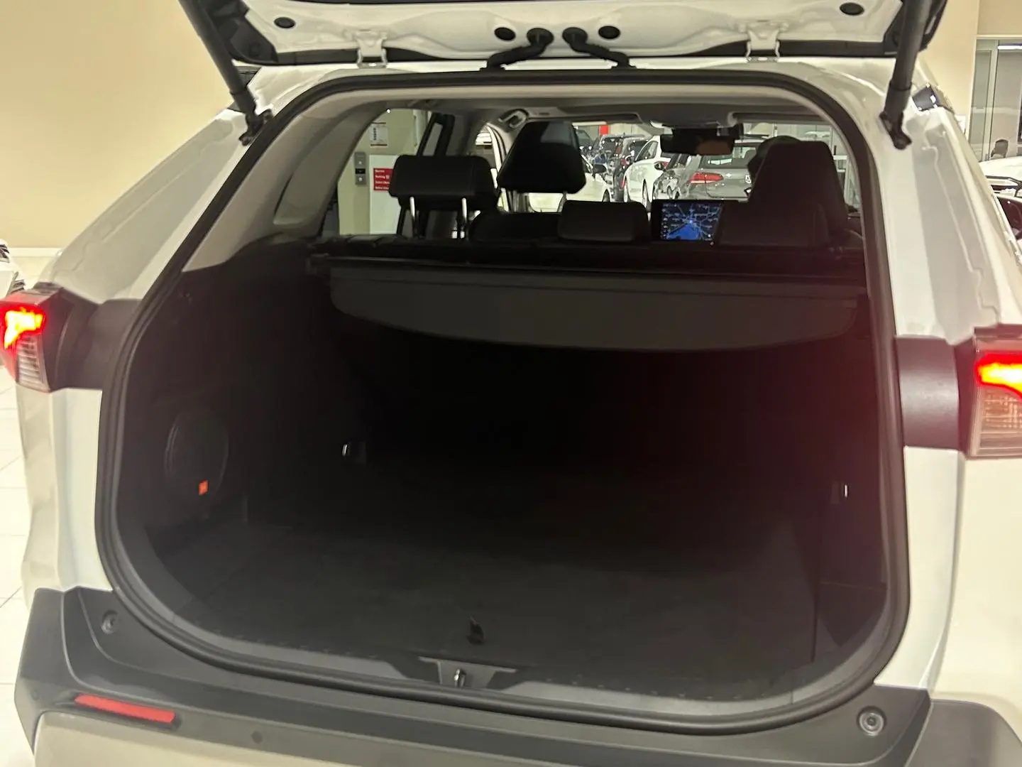 2024 Toyota RAV4 Gallery Image 12
