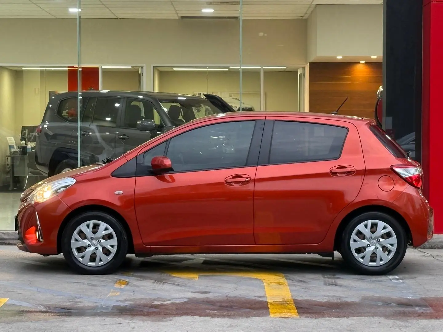 2018 Toyota Yaris Gallery Image 5