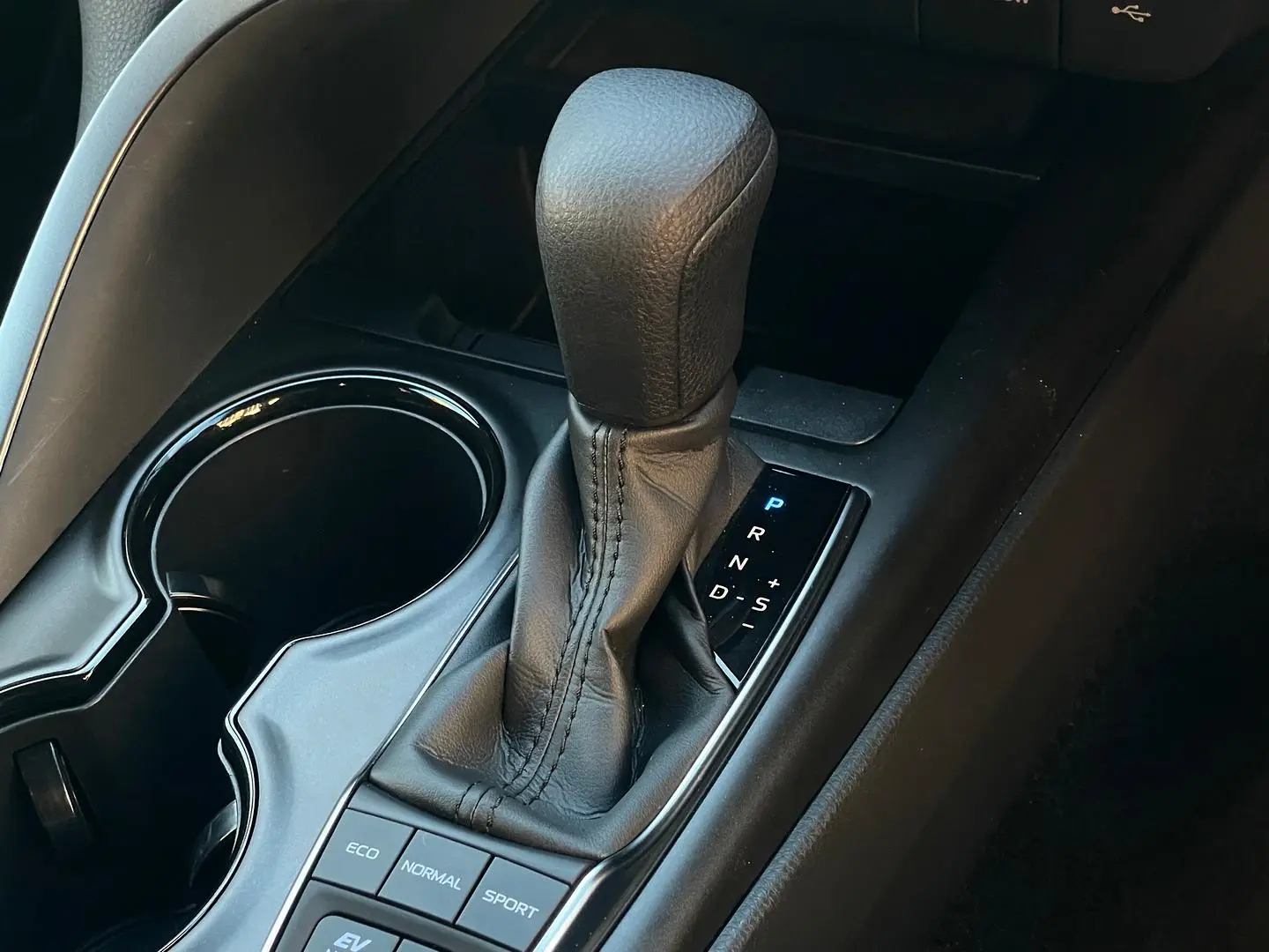 2022 Toyota Camry Gallery Image 23