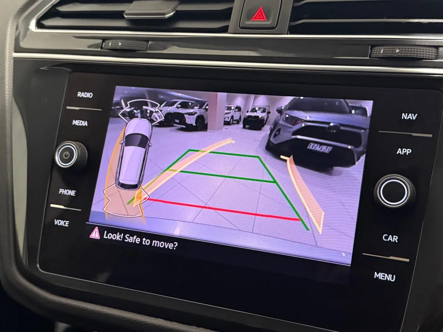 2023 Volkswagen Tiguan Gallery Image 19