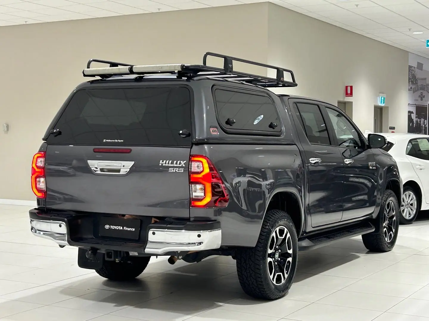 2022 Toyota Hilux Gallery Image 10