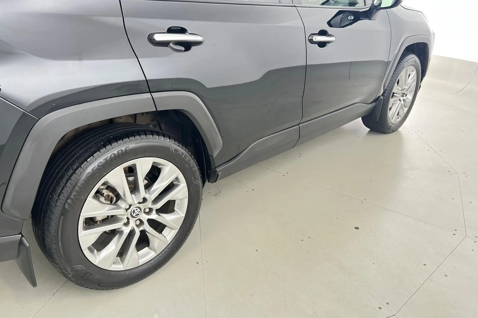 2021 Toyota RAV4 Gallery Image 12