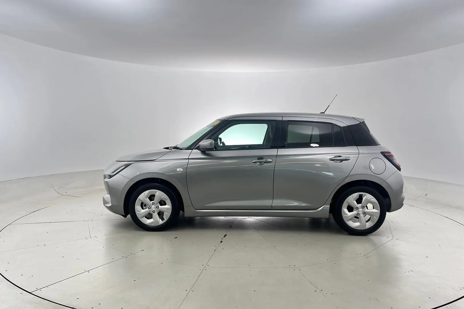 2024 Suzuki Swift Gallery Image 8