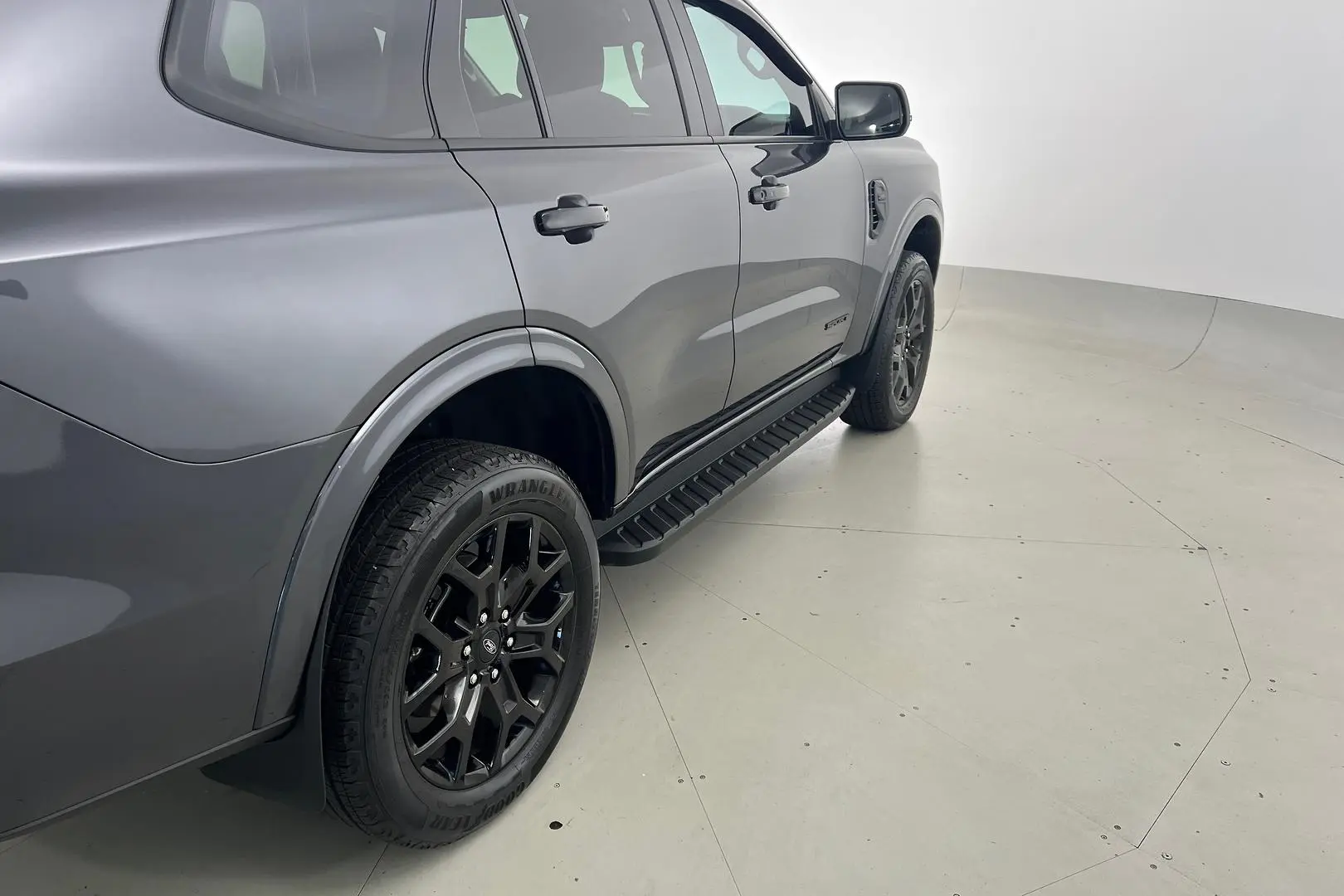 2023 Ford Everest Gallery Image 10