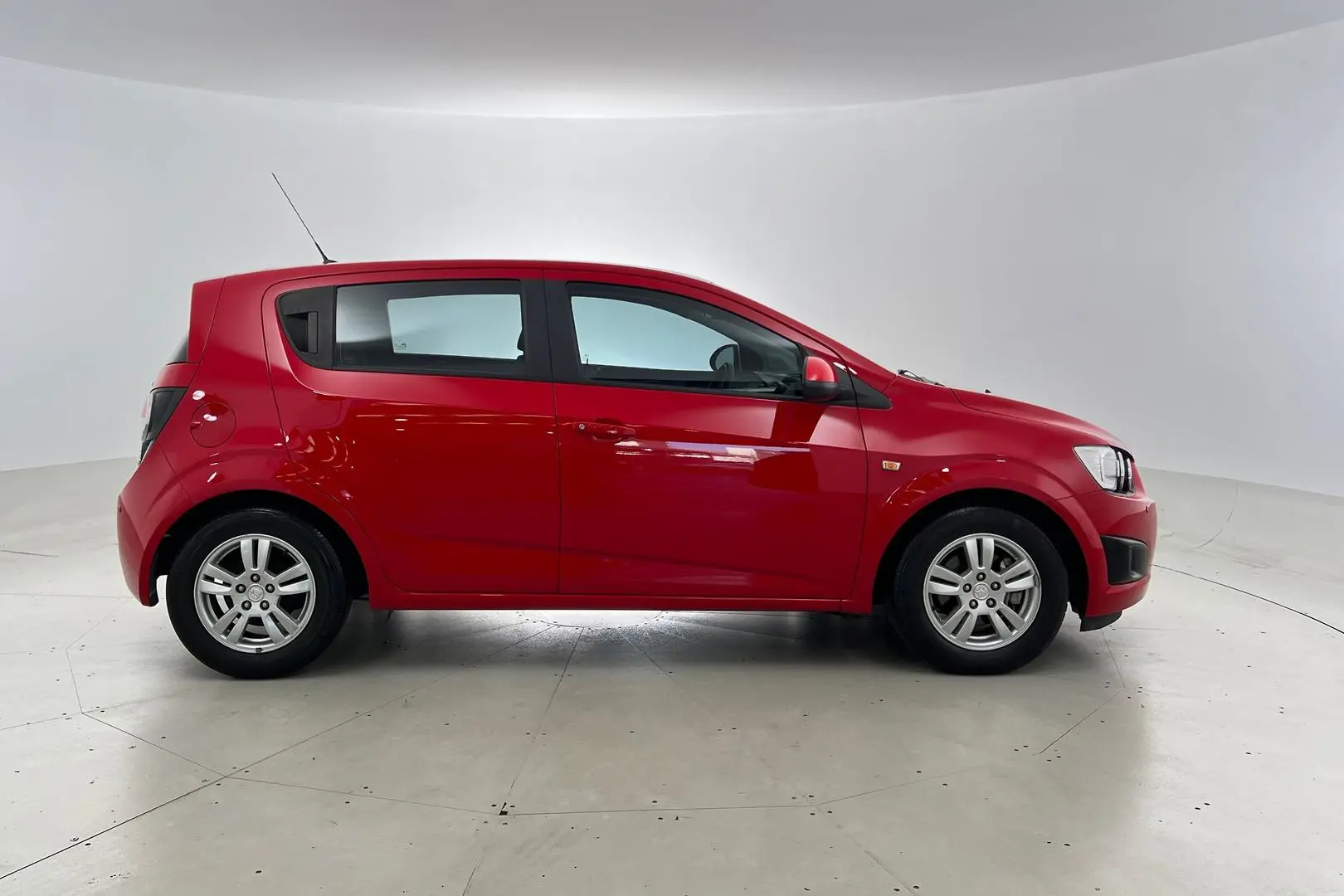 2014 Holden Barina Gallery Image 3