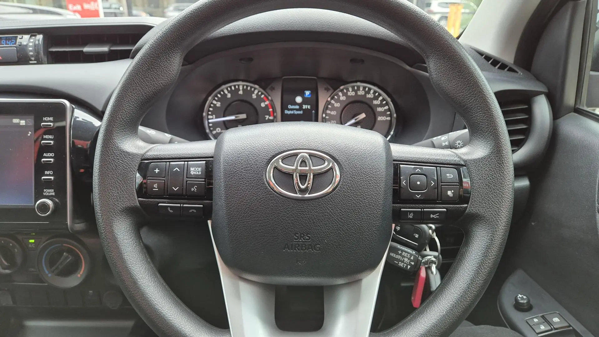 2023 Toyota Hilux Gallery Image 16