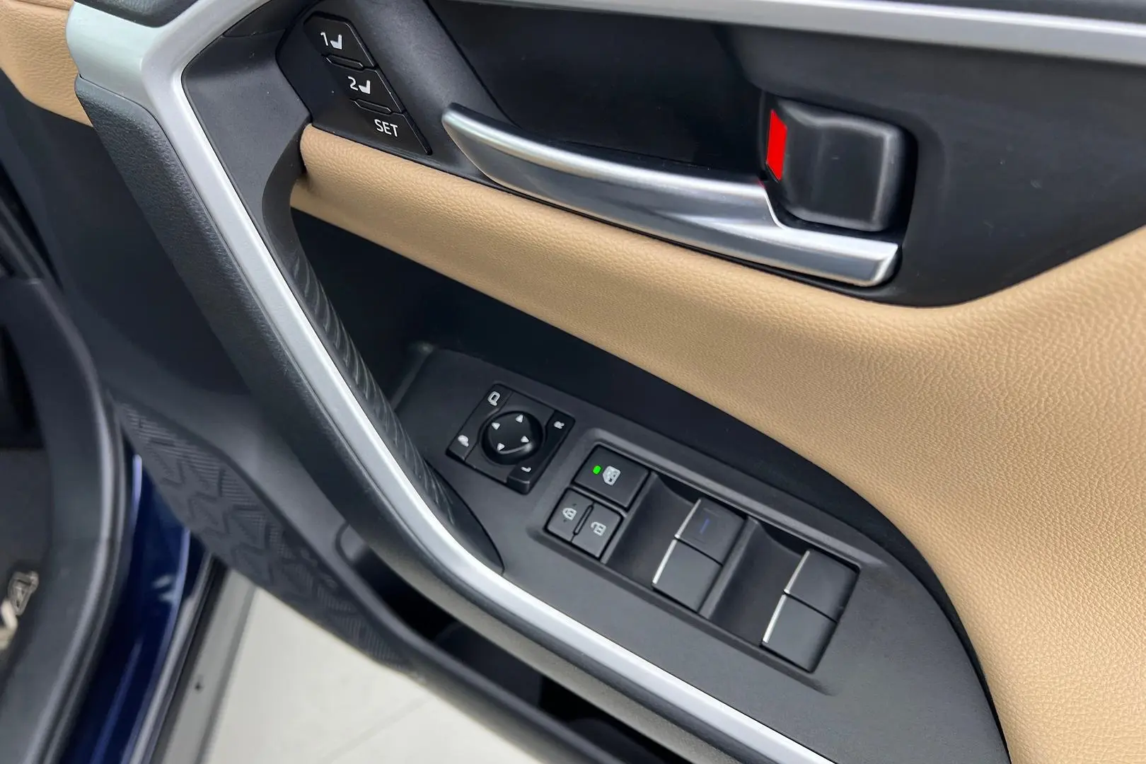 2019 Toyota RAV4 Gallery Image 14