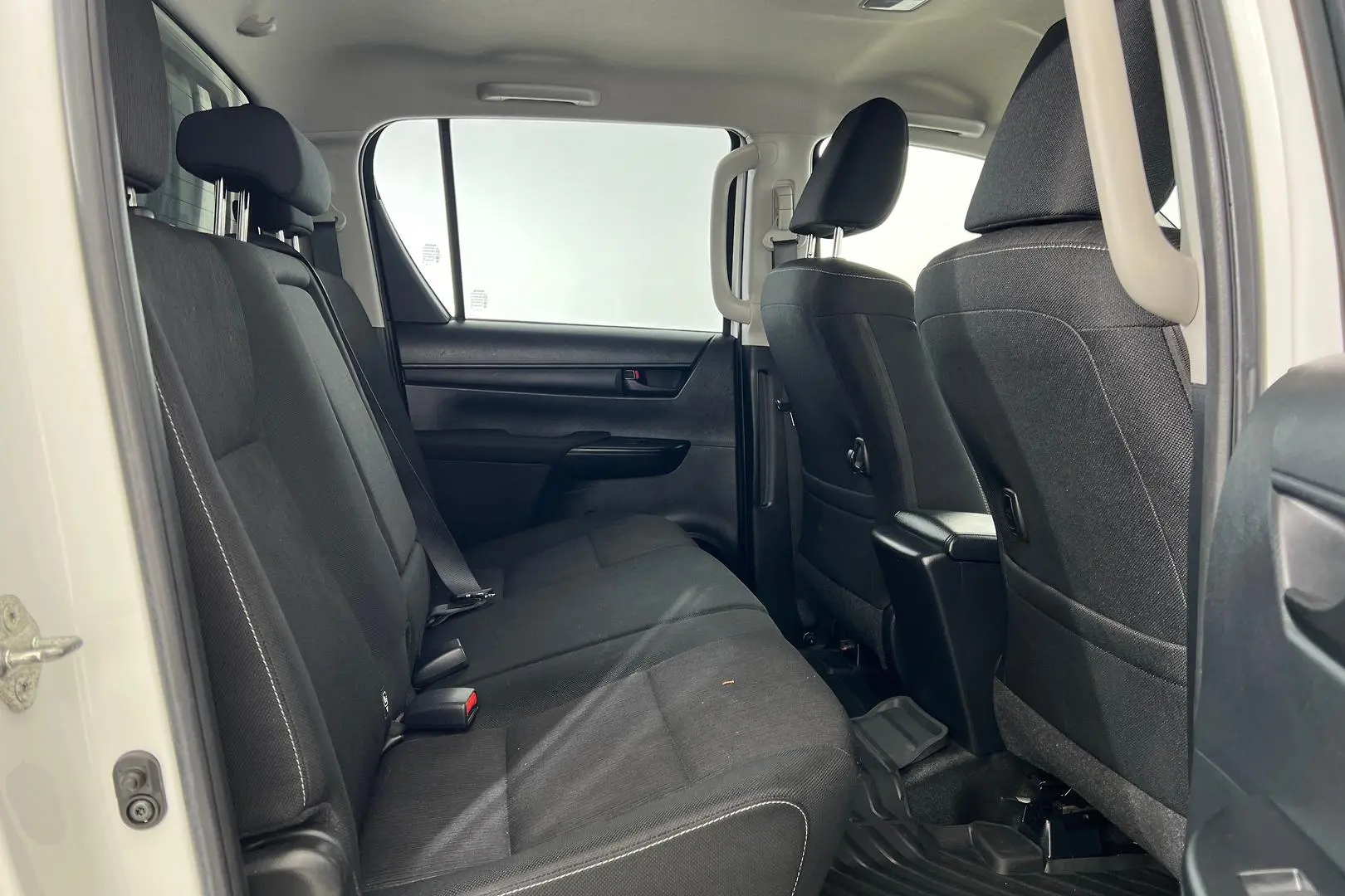 2018 Toyota Hilux Gallery Image 11