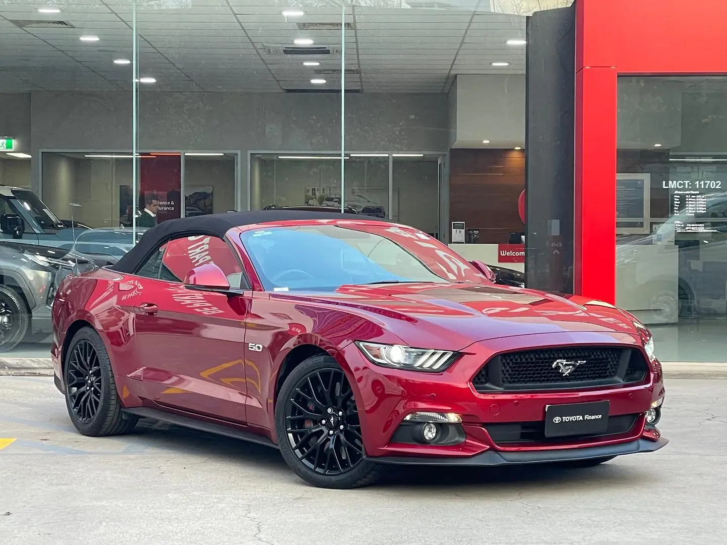 2017 Ford Mustang Gallery Image 2