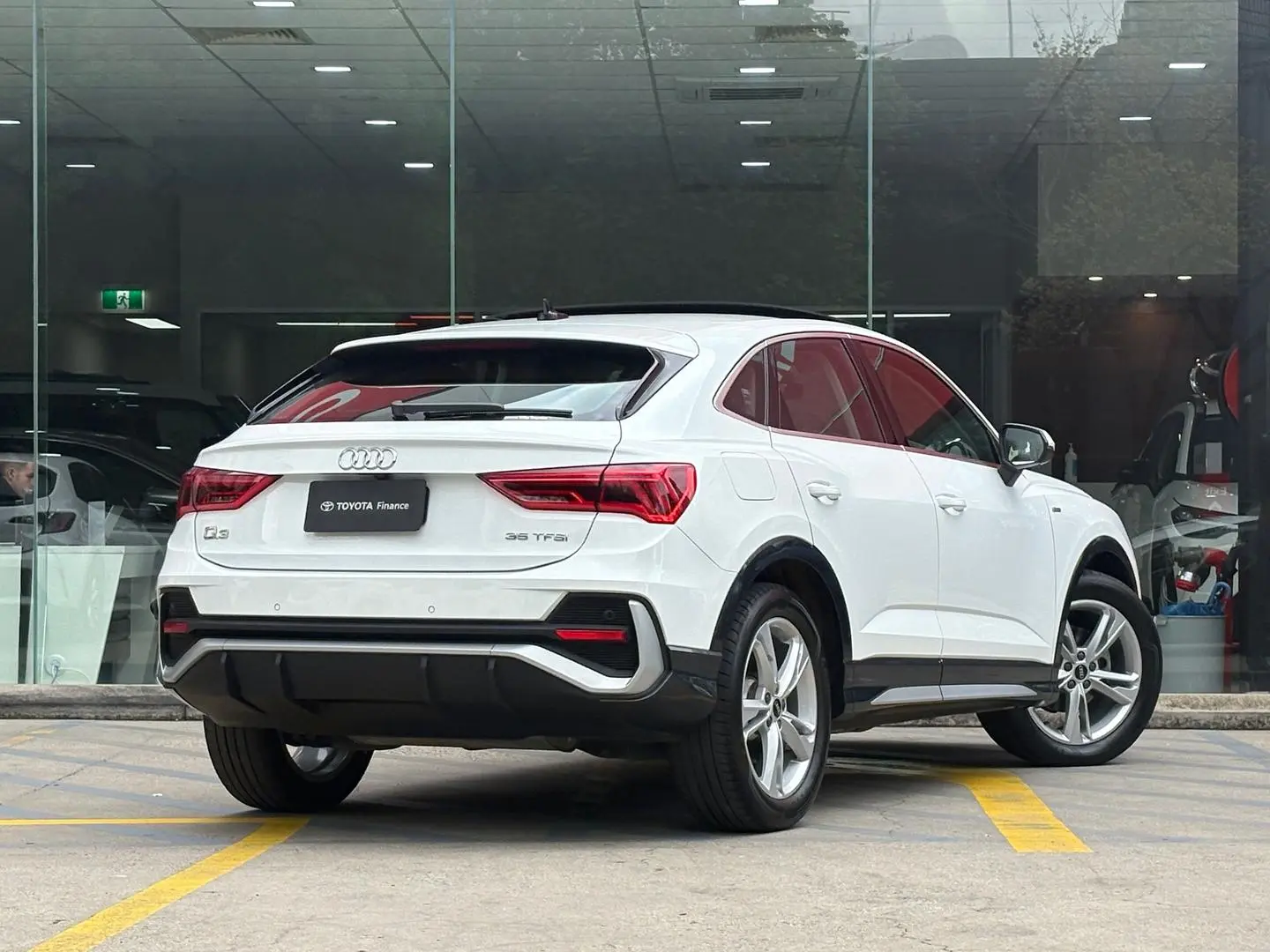 2020 Audi Q3 Gallery Image 10
