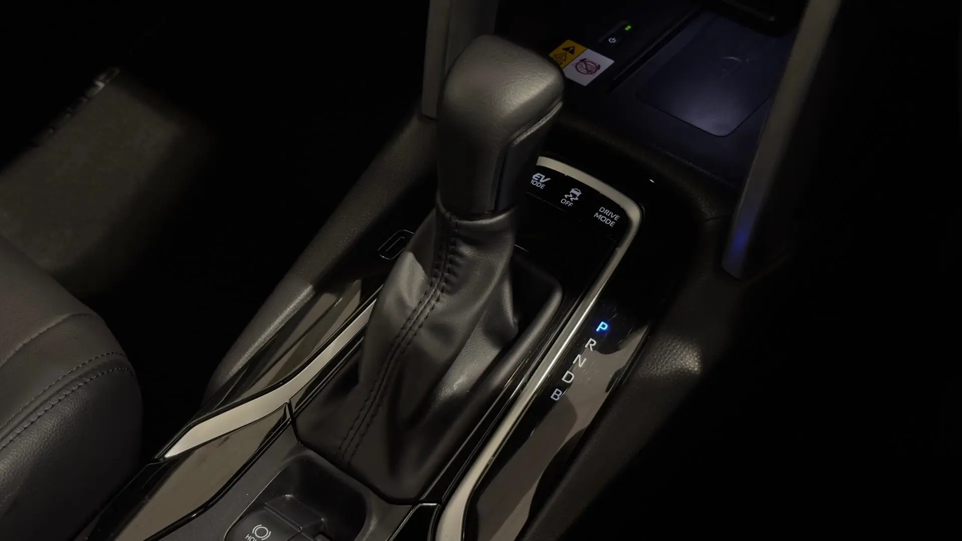 2024 Toyota Corolla Cross Gallery Image 17